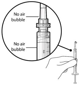 No air bubbles in the syringe and needle hub.image