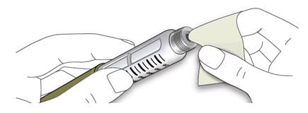 Wipe the rubber seal on Soliqua with an alcohol swab.