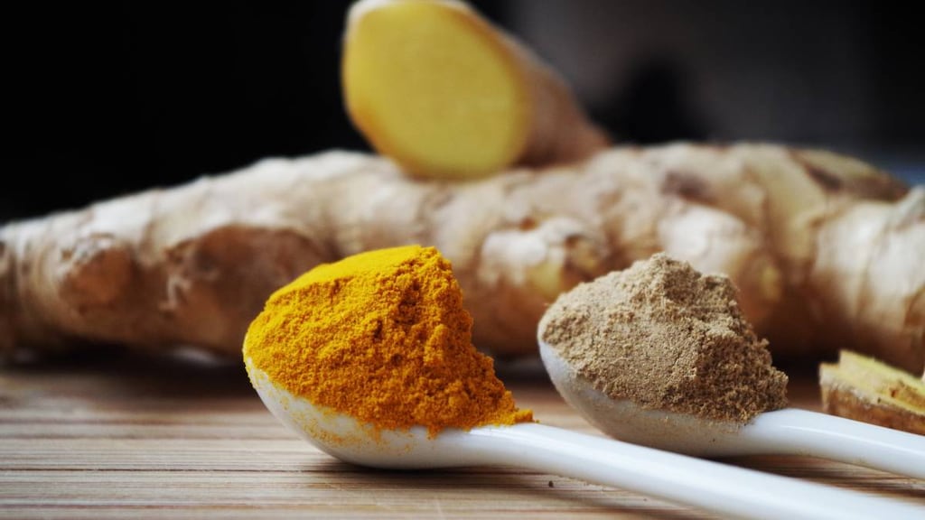 Ginger, turmeric and other natural remedies for psoriatic arthritis.