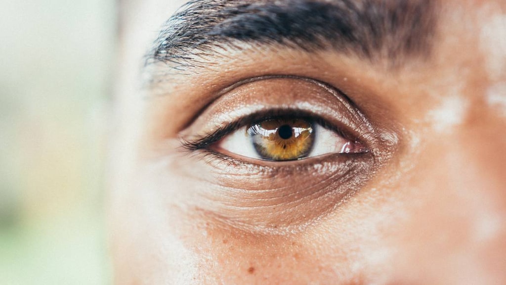 Close up of eye with small pupil