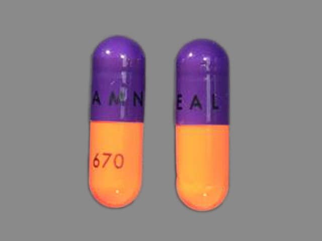 Imprint AMNEAL 670 - acebutolol 400 mg