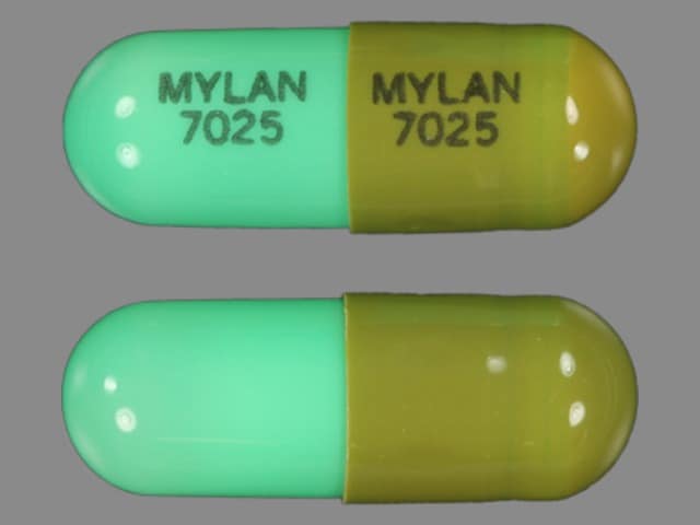 Imprint MYLAN 7025 MYLAN 7025 - loxapine 25 mg