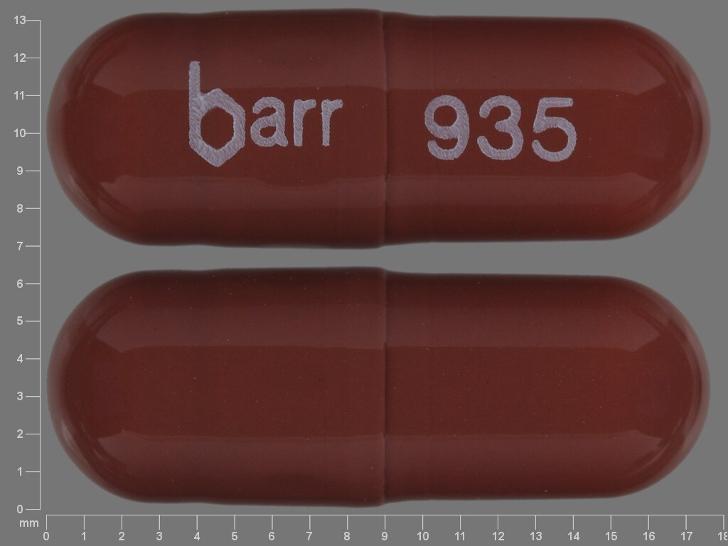 Image 1 - Imprint barr 935 - Claravis 20 mg