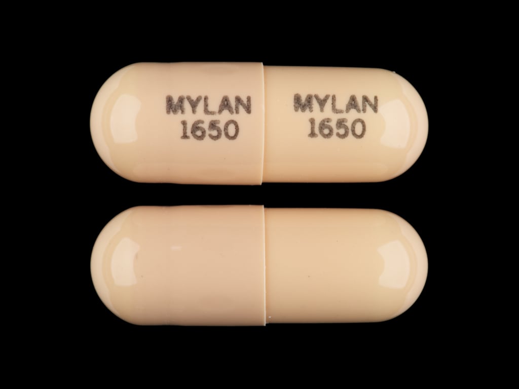 Image 1 - Imprint MYLAN 1650 MYLAN 1650 - nitrofurantoin 50 mg