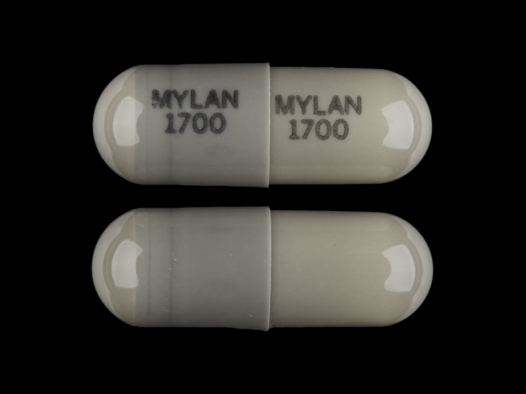 Imprint MYLAN 1700 MYLAN 1700 - nitrofurantoin 100 mg